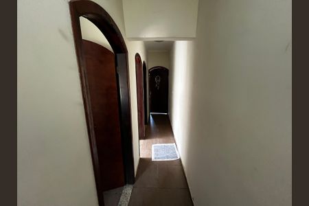 Casa à venda com 190m², 3 quartos e 3 vagasCorredor