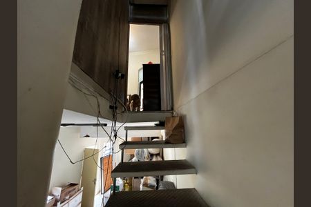 Casa à venda com 190m², 3 quartos e 3 vagasEscada