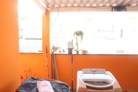 Casa à venda com 210m², 3 quartos e 2 vagasÁrea de Serviço