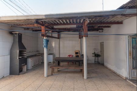 Casa à venda com 80m², 3 quartos e 1 vaga Casa à venda com 80m², 3 quartos e 1 vagaChurrasqueira