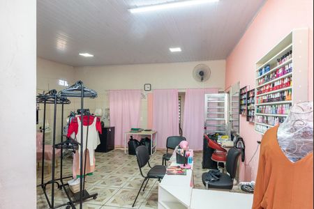 Casa à venda com 80m², 3 quartos e 1 vaga Casa à venda com 80m², 3 quartos e 1 vagaÁrea comum - Salão