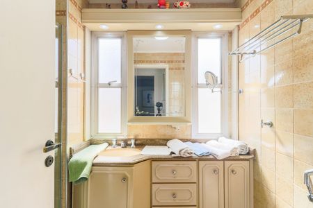 Apartamento à venda com 96m², 2 quartos e 2 vagas Apartamento à venda com 96m², 2 quartos e 2 vagasBanheiro Social