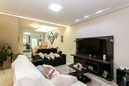 Sala de casa para alugar com 3 quartos, 200m² em Vila Santa Isabel, São Paulo