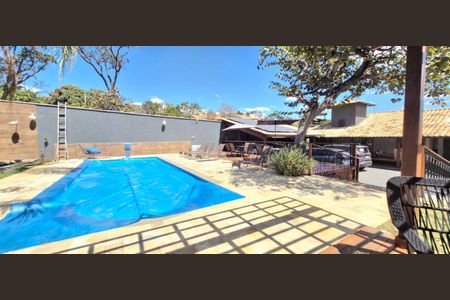 Casa à venda com 380m², 3 quartos e 8 vagasÁrea Externa