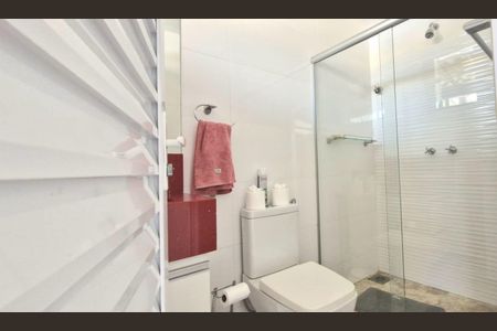 Casa à venda com 380m², 3 quartos e 8 vagasÁrea Externa - Banheiro