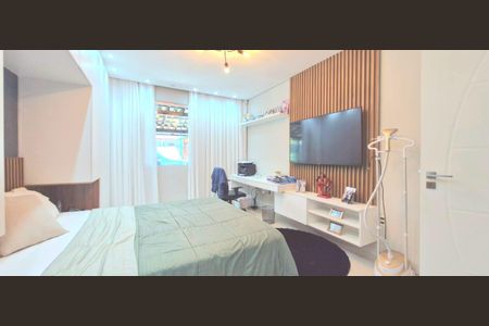 Casa à venda com 380m², 3 quartos e 8 vagasQuarto 2