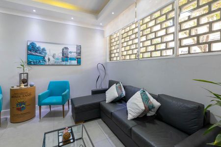 Apartamento à venda com 138m², 3 quartos e sem vaga Apartamento à venda com 138m², 3 quartos e sem vagaSala