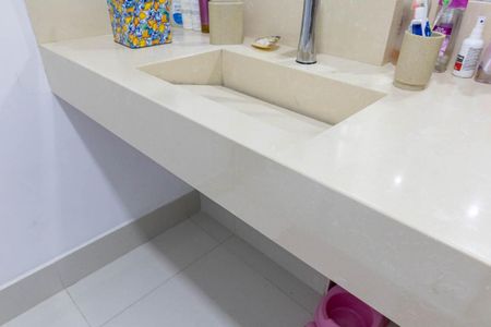 Apartamento à venda com 138m², 3 quartos e sem vaga Apartamento à venda com 138m², 3 quartos e sem vagaBanheiro 1