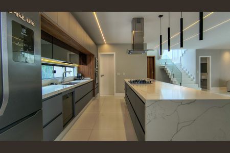 Casa de condomínio à venda com 300m², 5 quartos e 2 vagasCozinha