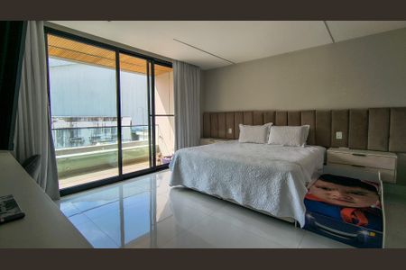 Casa de condomínio à venda com 300m², 5 quartos e 2 vagasSuíte 3