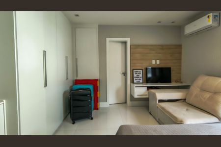 Casa de condomínio à venda com 300m², 5 quartos e 2 vagasSuíte 2