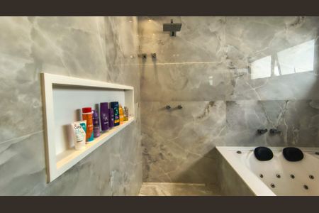 Casa de condomínio à venda com 300m², 5 quartos e 2 vagasBanheiro da Suíte 3