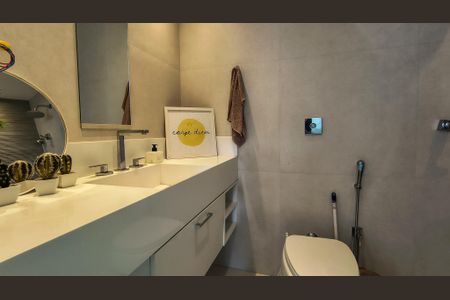 Casa de condomínio à venda com 300m², 5 quartos e 2 vagasBanheiro da Suíte 5