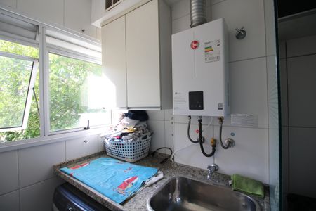 Apartamento à venda com 77m², 3 quartos e 1 vagaÁrea de Serviço