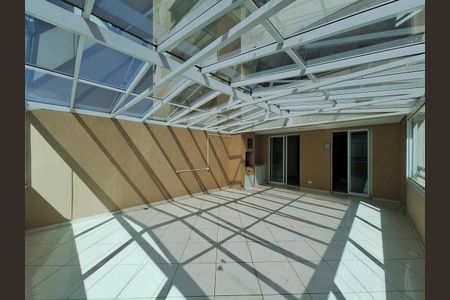 Apartamento para alugar com 149m², 3 quartos e 2 vagas Apartamento para alugar com 149m², 3 quartos e 2 vagasVaranda