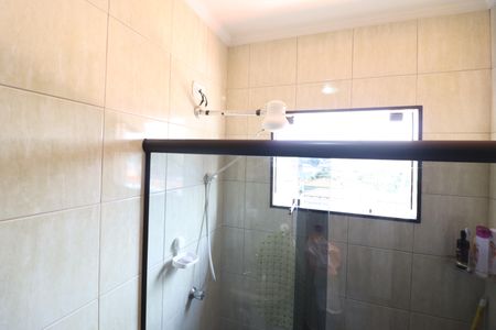 Casa à venda com 232m², 3 quartos e 3 vagasBanheiro da Suíte 1