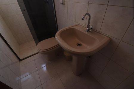 Casa à venda com 232m², 3 quartos e 3 vagasBanheiro 2