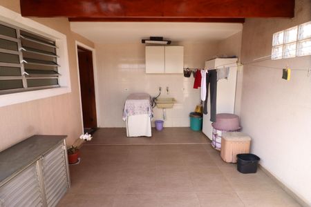 Casa à venda com 232m², 3 quartos e 3 vagasÁrea de Serviço