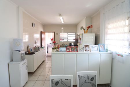 Casa à venda com 232m², 3 quartos e 3 vagasCozinha
