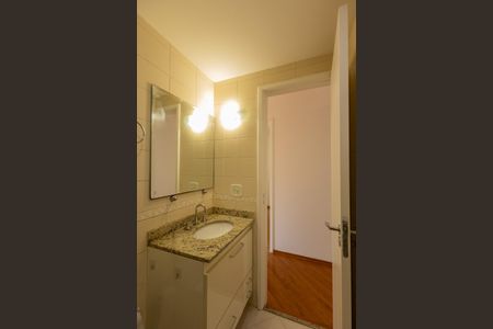 Apartamento à venda com 82m², 3 quartos e 2 vagas Apartamento à venda com 82m², 3 quartos e 2 vagasBanheiro Social