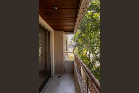 Apartamento à venda com 82m², 3 quartos e 2 vagas Apartamento à venda com 82m², 3 quartos e 2 vagasVaranda