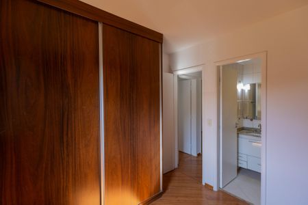 Apartamento à venda com 82m², 3 quartos e 2 vagas Apartamento à venda com 82m², 3 quartos e 2 vagas Suíte 1