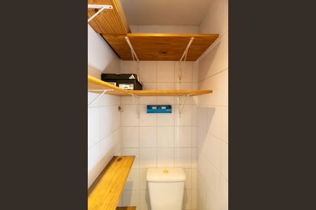 Apartamento à venda com 82m², 3 quartos e 2 vagas Apartamento à venda com 82m², 3 quartos e 2 vagasBanheiro de serviço