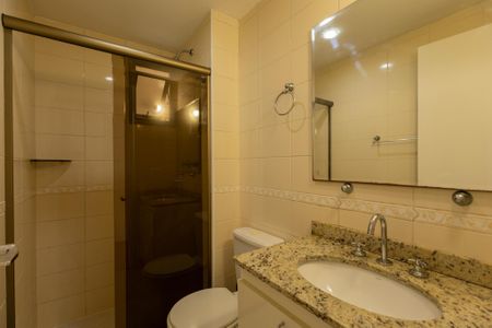 Apartamento à venda com 82m², 3 quartos e 2 vagas Apartamento à venda com 82m², 3 quartos e 2 vagasBanheiro Social
