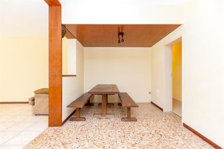 Casa à venda com 4 quartos, 300m² em Jardim Prudência, São Paulo