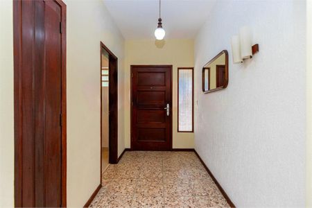Casa à venda com 300m², 4 quartos e 4 vagas