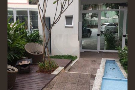 Apartamento à venda com 44m², 1 quarto e 1 vaga