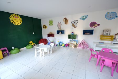 Apartamento à venda com 77m², 2 quartos e 1 vagaÁrea comum