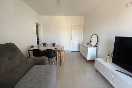 Apartamento à venda com 70m², 2 quartos e 1 vaga Apartamento à venda com 70m², 2 quartos e 1 vagaSala