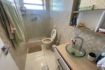 Apartamento à venda com 70m², 2 quartos e 1 vaga Apartamento à venda com 70m², 2 quartos e 1 vagaBanheiro