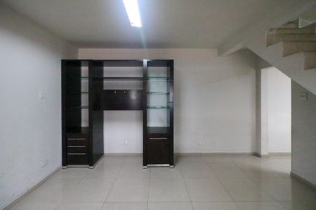 Casa à venda com 135m², 2 quartos e 1 vagaSala