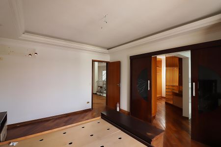 Casa de condomínio à venda com 642m², 3 quartos e 6 vagasSuíte 1