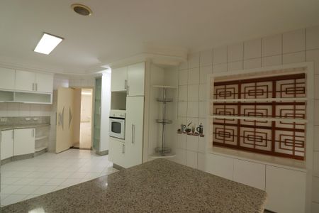 Casa de condomínio à venda com 642m², 3 quartos e 6 vagasCozinha