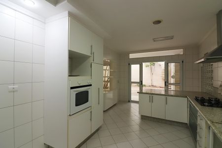 Casa de condomínio à venda com 642m², 3 quartos e 6 vagasCozinha