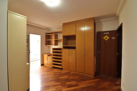 Casa de condomínio à venda com 642m², 3 quartos e 6 vagasSuíte 2