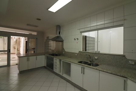 Casa de condomínio à venda com 642m², 3 quartos e 6 vagasCozinha