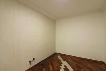 Casa de condomínio à venda com 642m², 3 quartos e 6 vagasEscritório