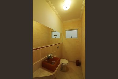 Casa de condomínio à venda com 642m², 3 quartos e 6 vagasLavabo