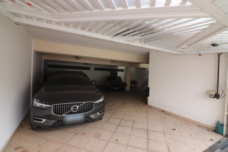Casa de condomínio à venda com 642m², 3 quartos e 6 vagasGaragem