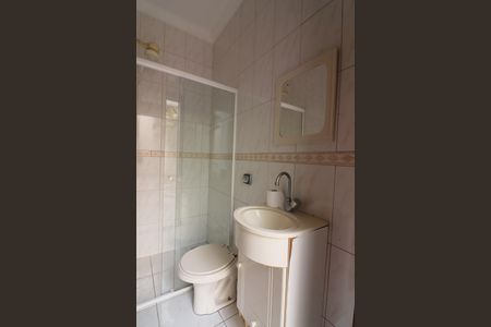 Casa de condomínio à venda com 642m², 3 quartos e 6 vagasBanheiro de serviço