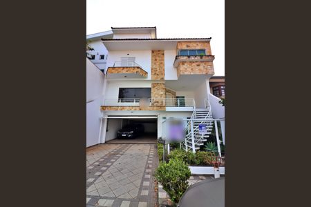 Casa de condomínio à venda com 642m², 3 quartos e 6 vagasFachada