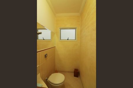 Casa de condomínio à venda com 642m², 3 quartos e 6 vagasLavabo