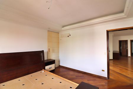 Casa de condomínio à venda com 642m², 3 quartos e 6 vagasSuíte 1