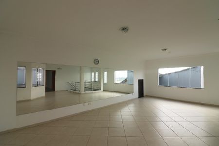 Casa de condomínio à venda com 642m², 3 quartos e 6 vagasAcademia