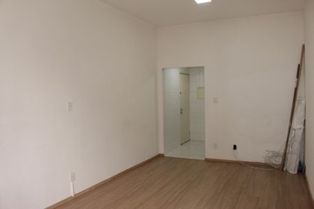 sala/quarto  de kitnet/studio para alugar com 1 quarto, 30m² em Higienópolis, São Paulo