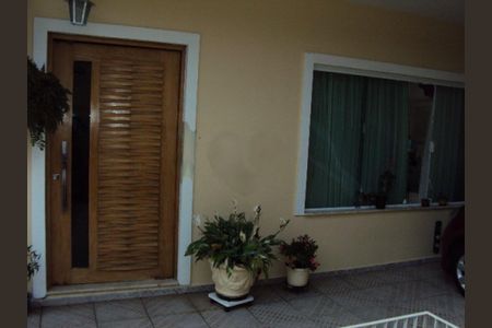 Casa à venda com 230m², 3 quartos e 4 vagas